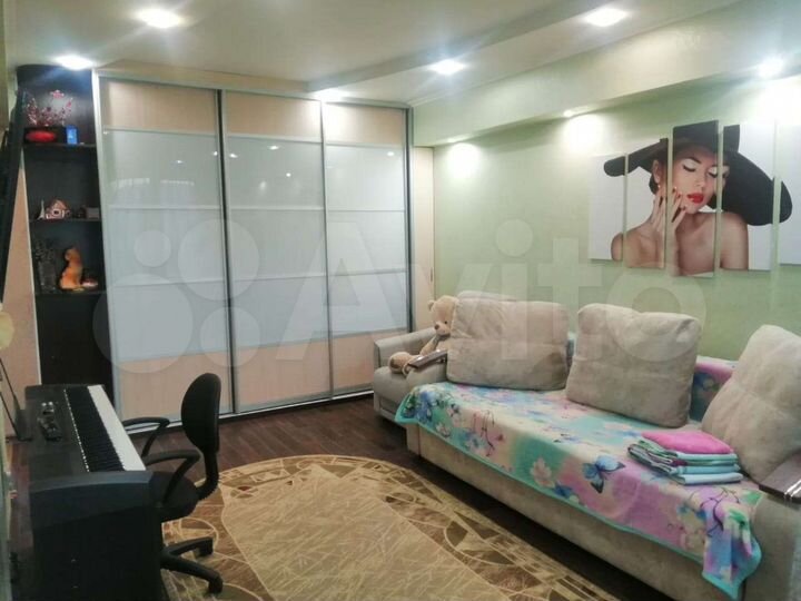 3-к. квартира, 70 м², 3/3 эт.