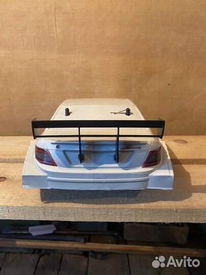 Бензиновая модель Mercedes’ с двс