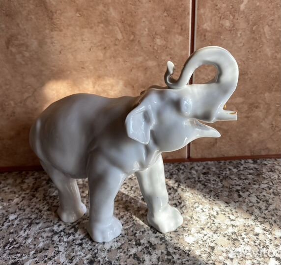 Статуэтка Фарфоровый слон лфз