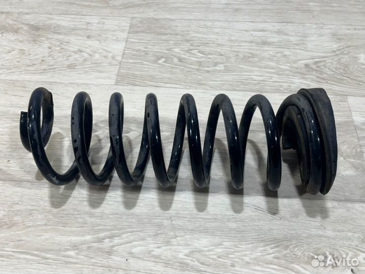 Пружина задняя Renault Sandero хетчбэк K4M 690
