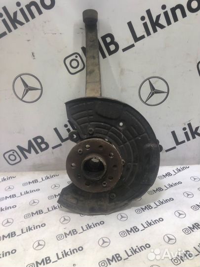 Кулак поворотный передний левый Mercedes Ml W164