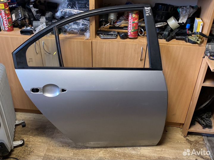 Nissan primera p12 дверь задняя правая хэтчбек