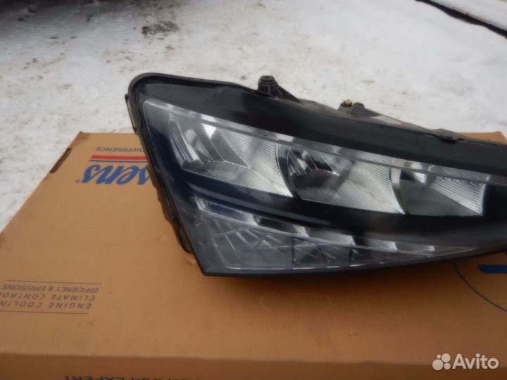 Фара правая Skoda Rapid 2