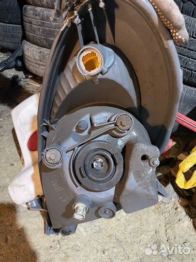 Фара правая тойота функарго