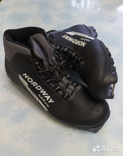 Лыжные ботинки классические