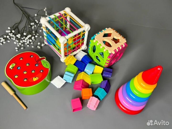 Развивающие игрушки пакетом