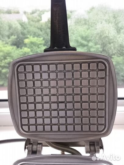 Вафельница 