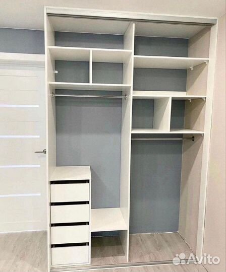 Шкаф купе с зеркалом