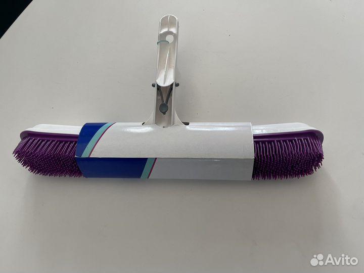 Щетка для стен бассейна