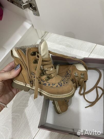 Ботинки для девочки