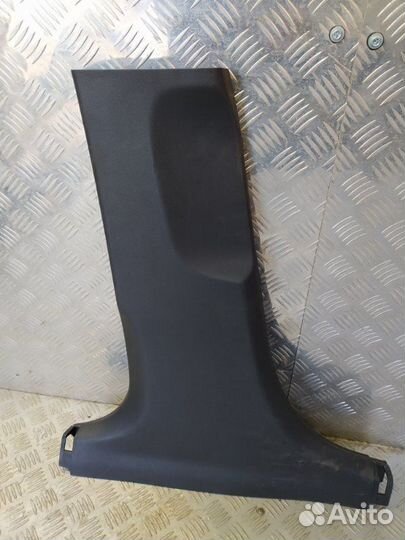 Обшивка стойки Hyundai 2020-2021