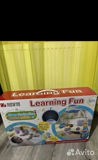 Мобиль на кроватку с проектором новый