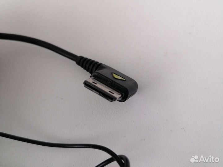 Гарнитура с микрофон к старому Samsung б/у рабочая