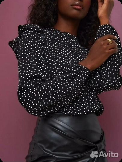 Блузка женская с сердечками 52 размер