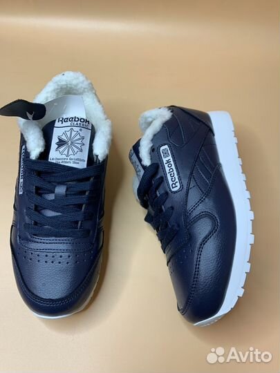 Кроссовки зимние reebok classic