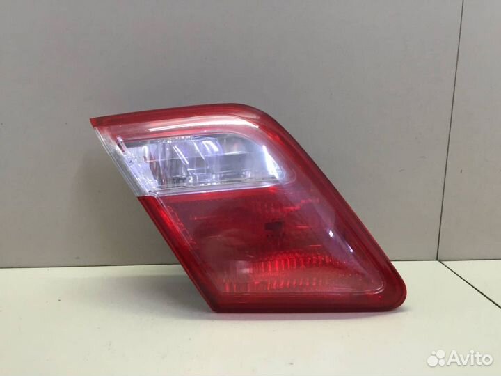 Фонарь задний внутренний левый Toyota Camry V40 20