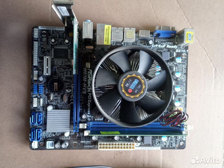 Материнская плата с процессором и памятью