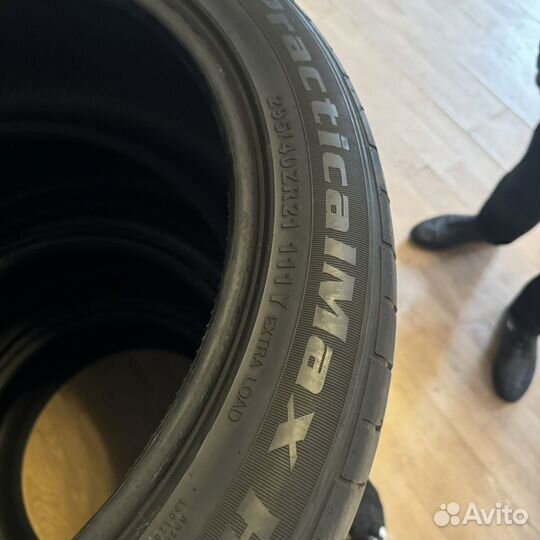 Altenzo Cursitor 295/40 R21 111Y