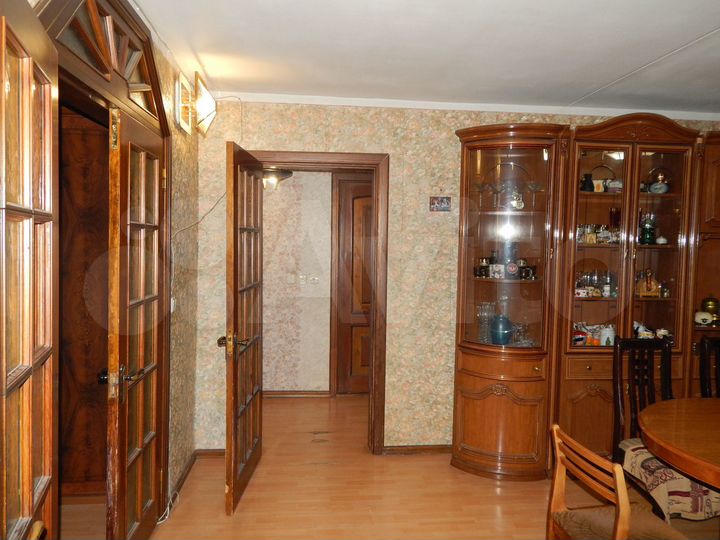 5-к. квартира, 95 м², 1/10 эт.