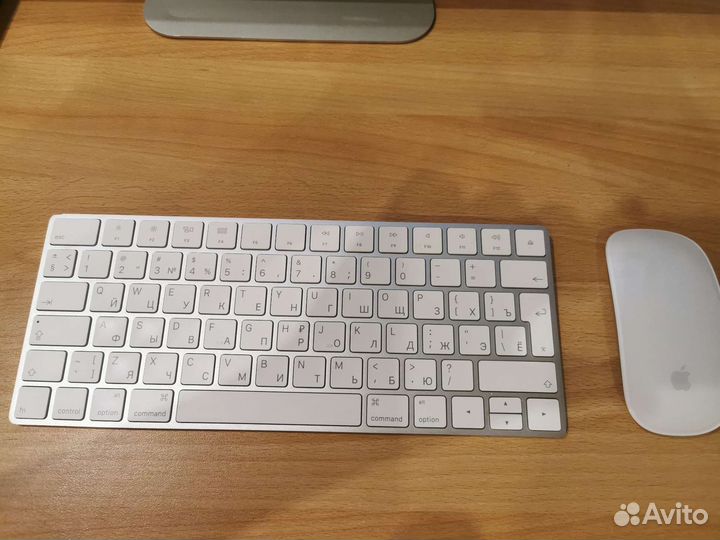 Клавиатура и мышь Apple