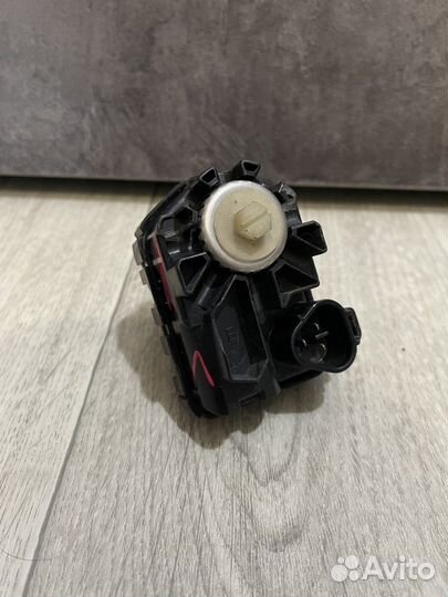 Моторчик корректора фары Toyota