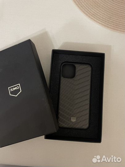 Чехол на iPhone 13