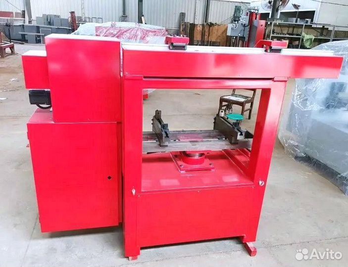 Горизонтально-расточной станок LB1000 с обучением