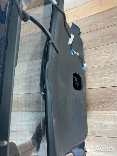 Крышка багажника Toyota Auris E150 1ZR-FE 2008