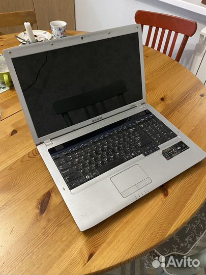 Ноутбук samsung r730