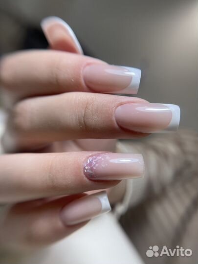 Маникюр и педикюр