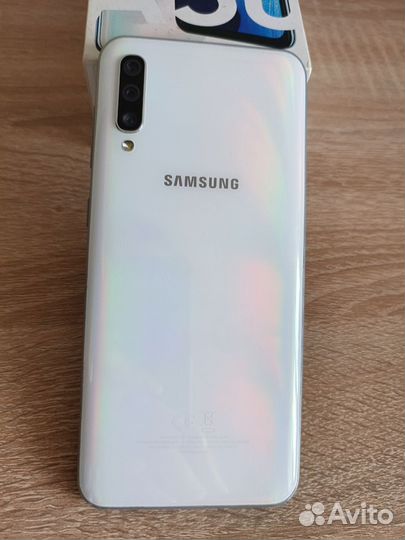 Samsung Galaxy A50, 4/128 ГБ