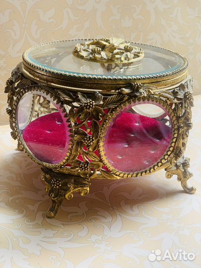 Винтажная антикварная шкатулка