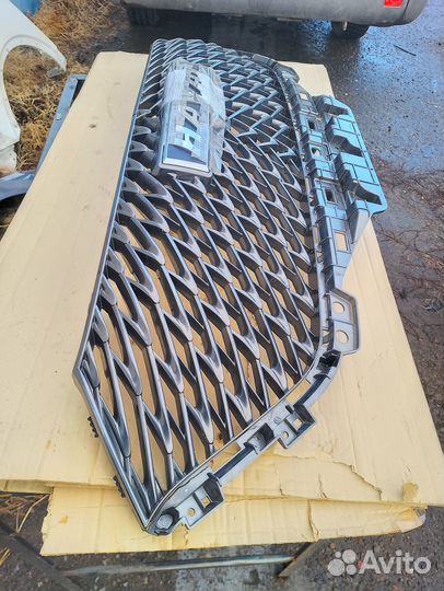 5509100XKZ0YA Решетка радиатора Haval M6