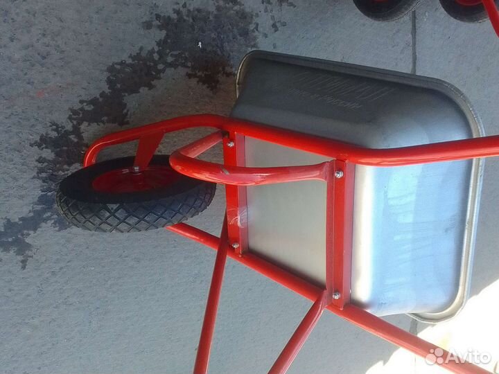 Тачка строительная