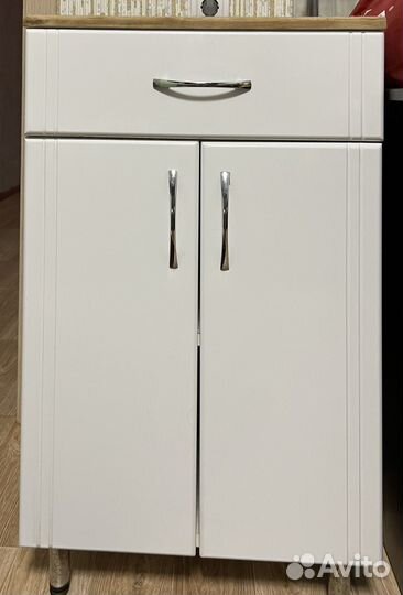 Тумба и зеркало