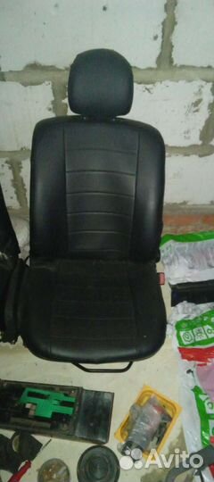 Передние сиденья рено дастер 1 2012