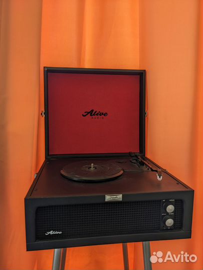 Проигрыватель винила Alive