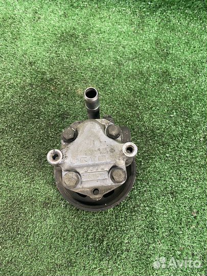 Насос гидроусилителя Volkswagen Bora 2.0