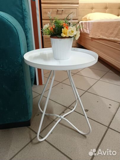 Журнальный столик