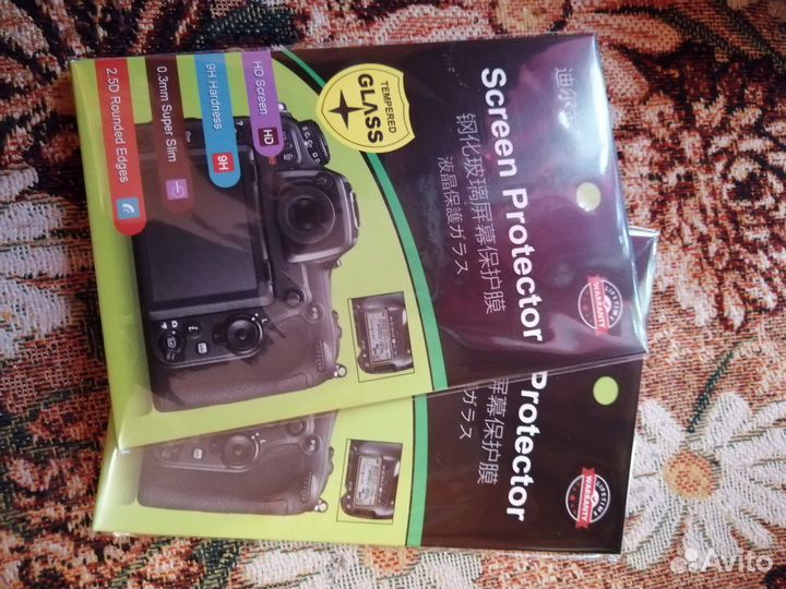 Защитное стекло на ЖК экран фотоаппарата