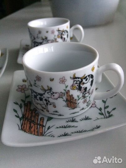 Чашки с блюдцами кофейные