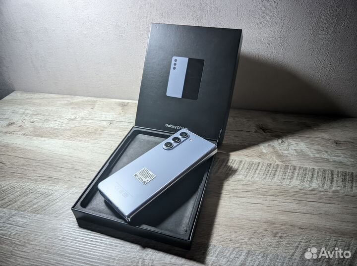 Samsung Galaxy Z Fold5, 12/256 ГБ