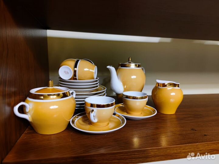 Кофейный сервиз Красный фарфорист, 60 гг