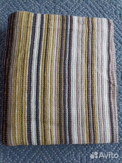 Пледы и покрывало