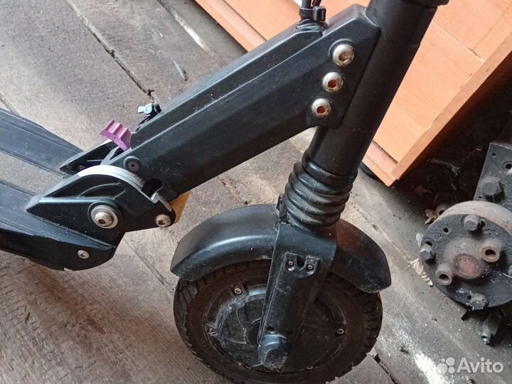 Самокат электрический kuggo s3 (не включается)