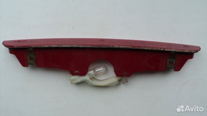 Дополнительный (третий) стоп сигнал крышки