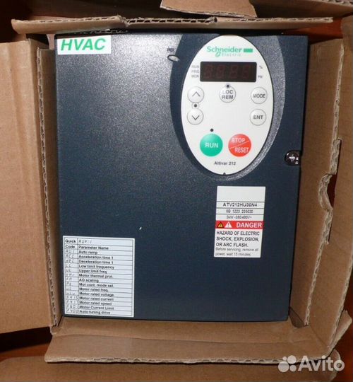 Преобразователь Schneider Electric ATV212HU30N4