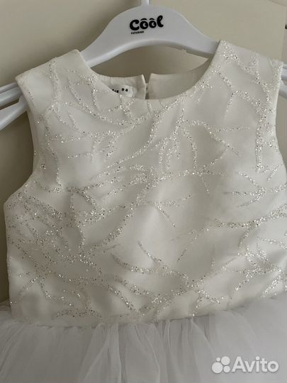 Платье нарядное 98