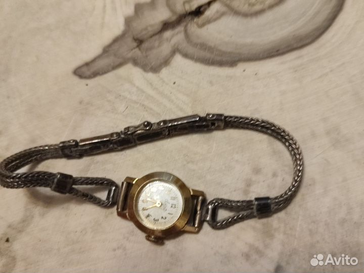 Часы женские Луч позолоченные