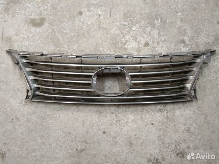 Решетка радиатора Лексус RX 3